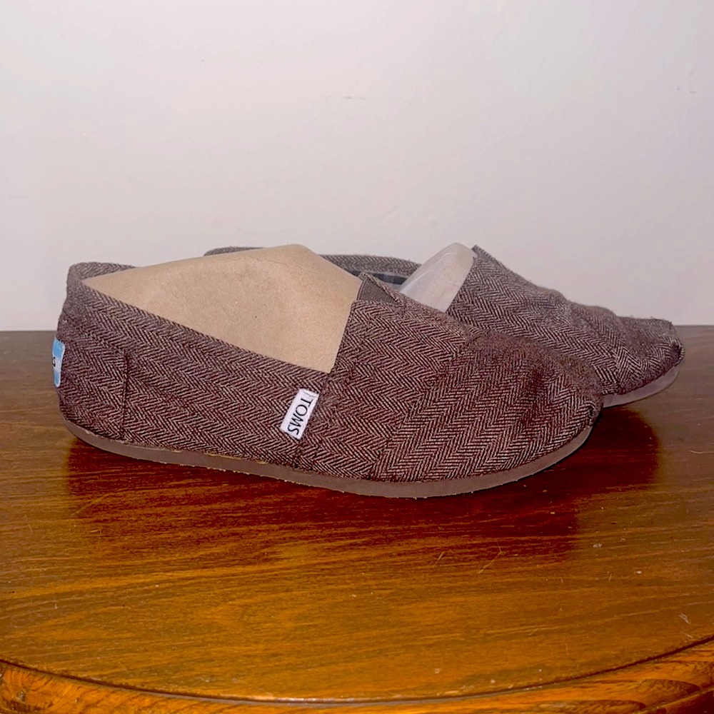 TOMS brown tweed slip ons women’s 7